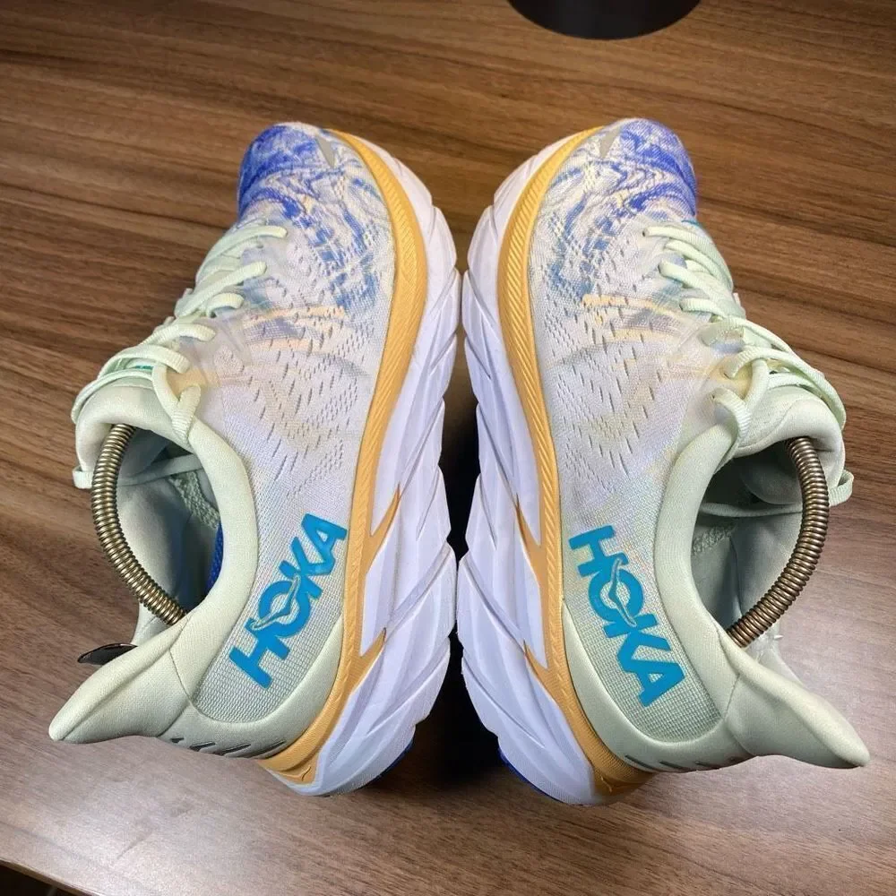 HOKA ONE ONE CLIFTON 8 - Women’s Running Shoes - SIZE 9.5B